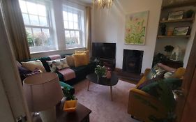 Prime Location For Snowdon, Family And Dog Friendly!